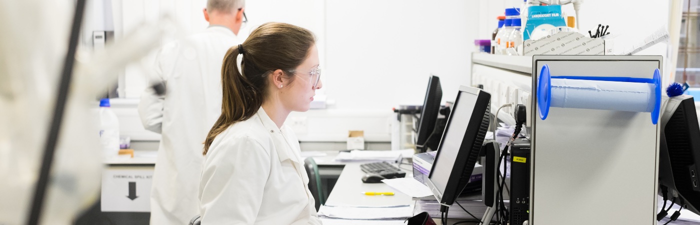 Female scientist in Manchester's cancer research labs